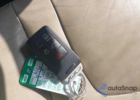 2017 Volvo Xc60 T5 Inscription z USA, uszkodzony, nr VIN YV440MRU0H2154350